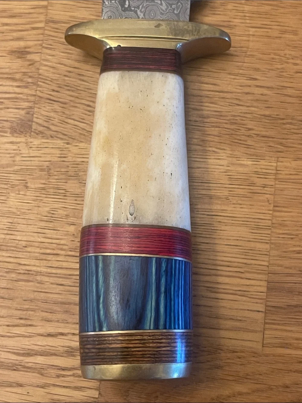 Damascus Blade Fixed Knife with Ivory-Tone and Blue Handle Accents